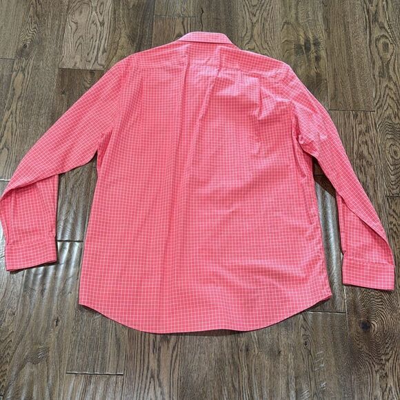 LL Bean Men’s Slightly Fitted Coral Button Down. Sz L Reg. - Picture 3 of 4